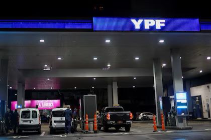 YPF aumentará 1% los combustibles y mantendrá los precios estables por 45 días