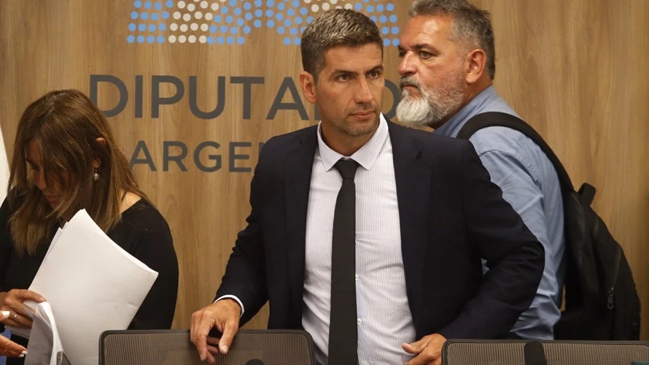 Manuel Quintar le ofreció el Tesla Cybertruck a Milei: “se lo dono al país así lo puede usar”