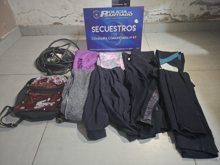Recuperan mochila y prendas robadas a una joven del barrio San Javier
