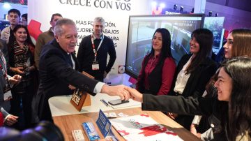 Elías Suárez destacó el equilibrio fiscal y el avance tecnológico en salud y educación durante la Smart City