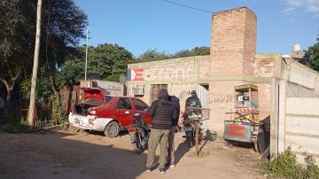 Cayeron por una causa de robo y la Policía descubrió un presunto búnker narco en el Bº Santa Lucía