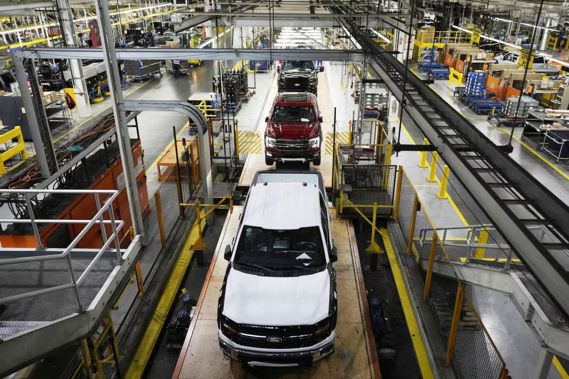 El Gobierno oficializó la quita total de retenciones a los autos: habrá un cronograma de desgravación hasta 2027
