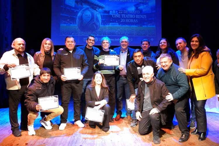 Ex futbolistas bandeños fueron distinguidos con los reconocimientos “Memorables”