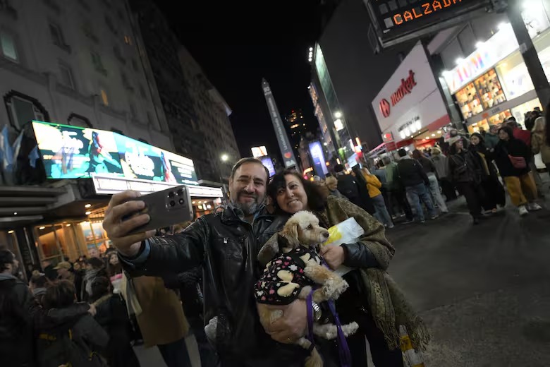  El emblemático Obelisco cumplió 90 años y la ciudad organizó un multitudinario festejo