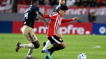 Estudiantes ganó sobre la hora y se metió en los octavos de la Copa Libertadores