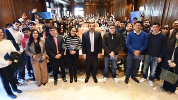 Alumnos de los departamentos San Martín, Avellaneda y Figueroa visitaron Casa de Gobierno 
