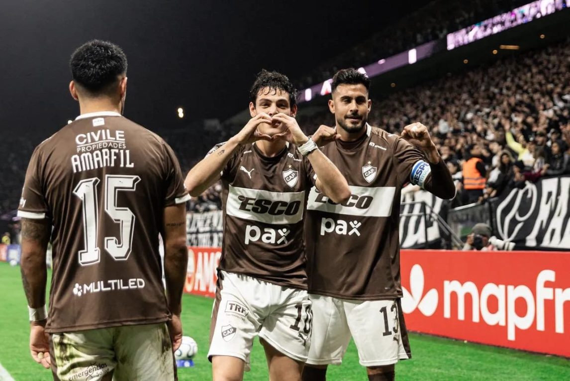 Platense hizo historia en Brasil y clasificó a octavos de la Libertadores