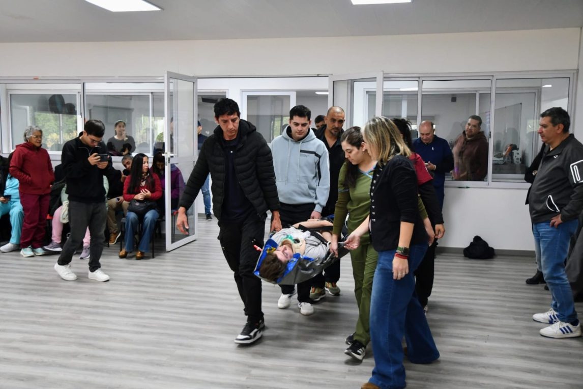 FOTOS. Realizaron inédita jornada de simulación clínica y aeroevacuación pediátrica en Santiago