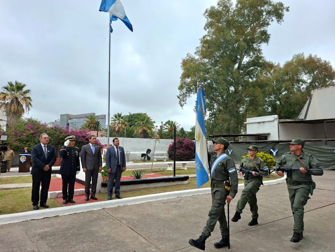 Silva Neder encabezó el acto central por el 216° aniversario del ejército argentino