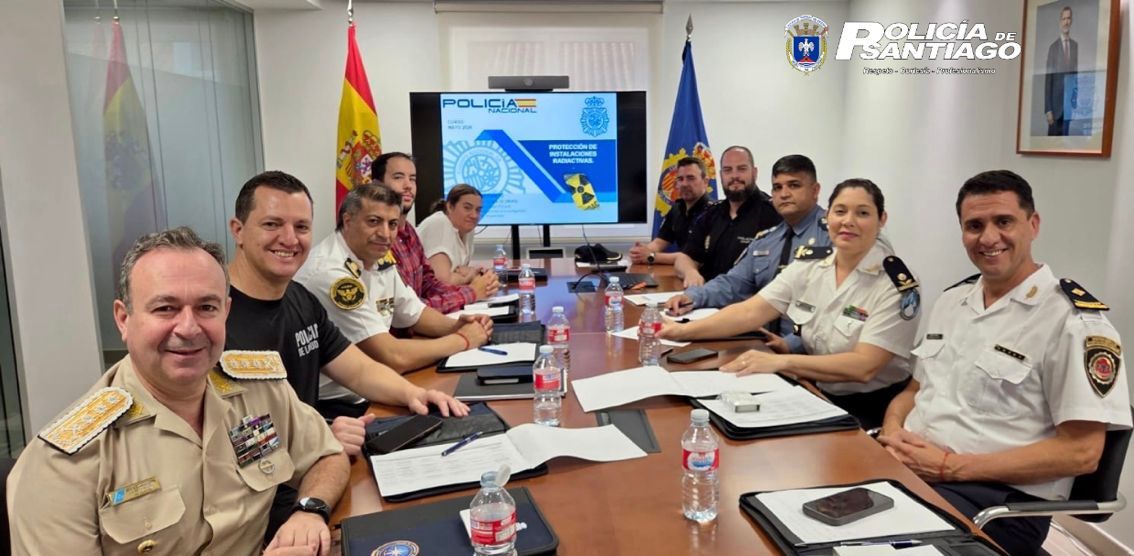 El Gobierno continúa impulsando la capacitación internacional de la Policía de Santiago