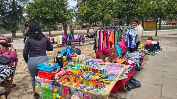 Destacan la Feria Emprendedora en la Plaza de Vinará, como “un impulso al trabajo local”