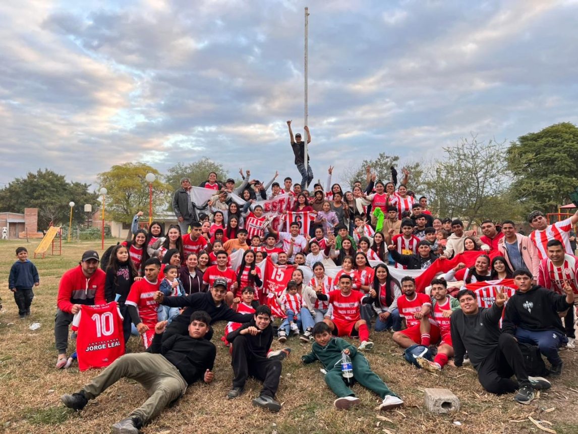 Unión Oeste golpeó primero y quedó a un paso del título