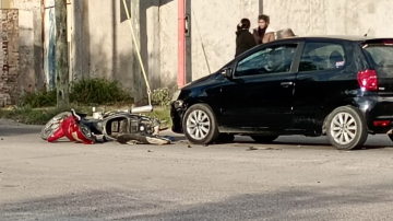 Choque en lavalle y lugones deja herido a un motociclista y el tránsito interrumpido