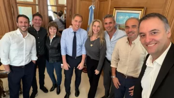 El Gobierno reunió a la mesa política y busca tapar el caso Adorni con múltiples reformas