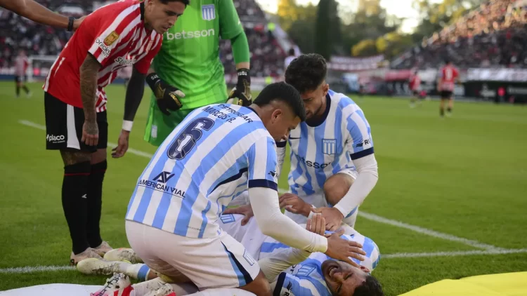 Racing confirmó la grave lesión de Alan Forneris tras el triunfo ante Estudiantes