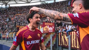 Con asistencia de Dybala Roma derrotó a Lazio en el clásico