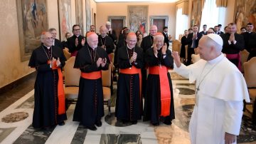 Bokalic participa de una asamblea clave en el Vaticano y crecen las expectativas por la posible visita del Papa León XIV a Santiago del Estero