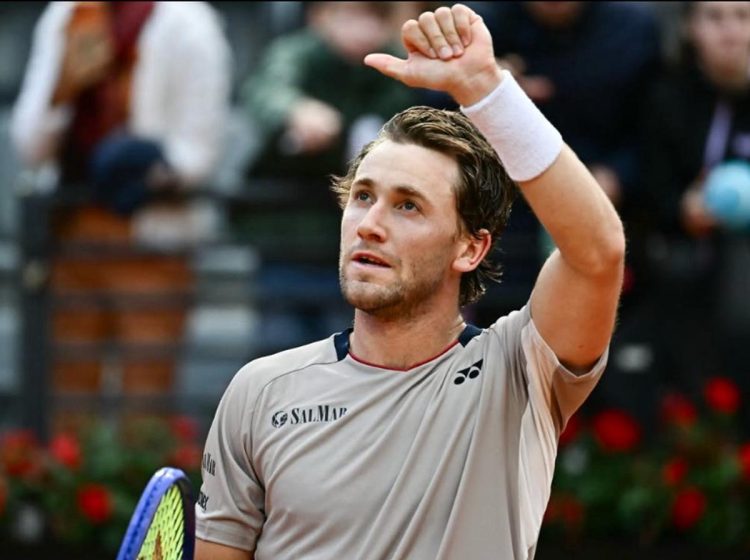 Casper Ruud ya está en la final y aguarda por Sinner o Medvedev