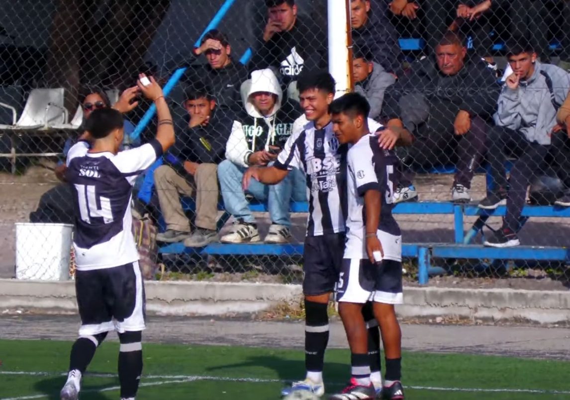 Central Córdoba reaccionó a tiempo y festejó ante Yanda