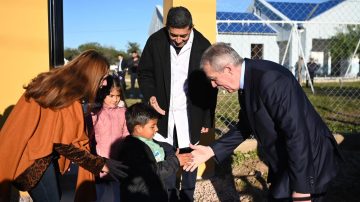 Suárez compartió el ofrecimiento de cargos y dijo que los docentes “son protagonistas en la construcción de un mejor futuro”