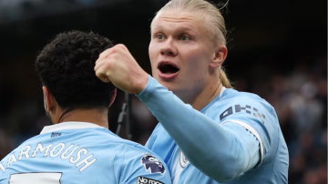 Manchester City goleó a Brentford y no le pierde pisada al Arsenal