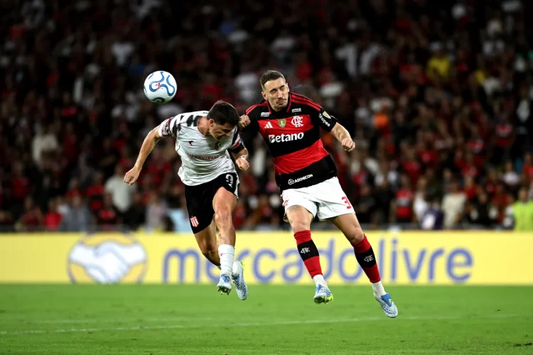 Estudiantes se complicó en la Copa Libertadores tras caer ante Flamengo en el Maracaná