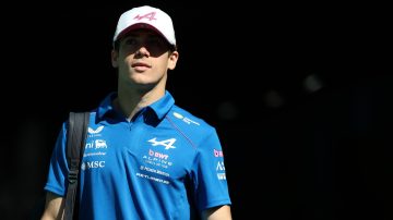 Colapinto subió al 7° puesto en Miami tras una sanción a Leclerc
