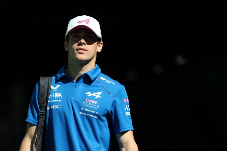 Colapinto subió al 7° puesto en Miami tras una sanción a Leclerc