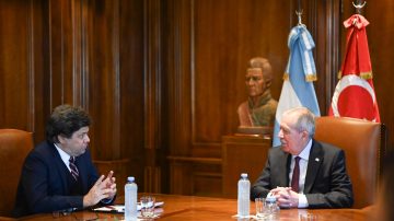 El gobernador Elías Suárez recibió al embajador de Turquía para tratar temas bilaterales