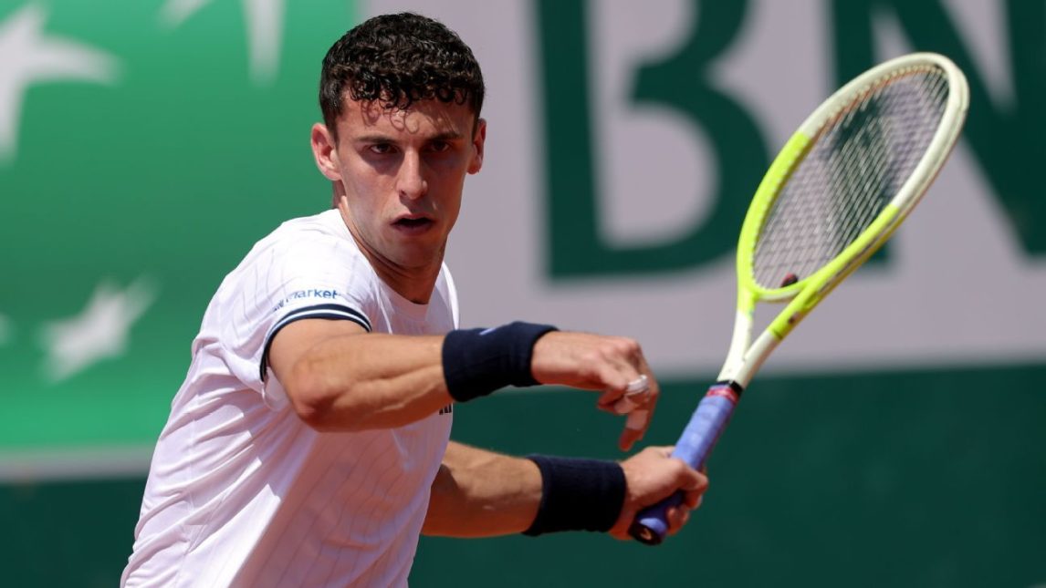 Cerúndolo va por los cuartos en un Roland Garros sin varios de sus favoritos