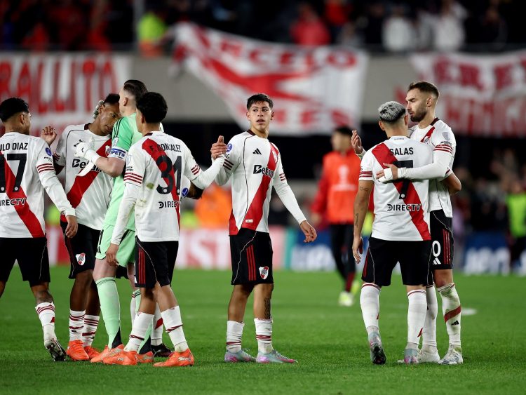 River, con varias bajas y muchos juveniles para recibir a Blooming