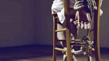 B° General Paz: irrumpió en una casa con un arma de fuego, golpeó y maniató a un mujer pero escapó sin robarse nada