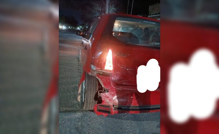 Buscan al conductor de un Cronos gris que chocó un auto estacionado y escapó