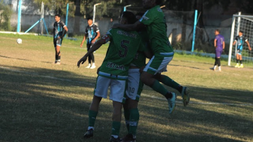 Sportivo Fernández derrotó a Defensores de Forres y llega entonado al clásico