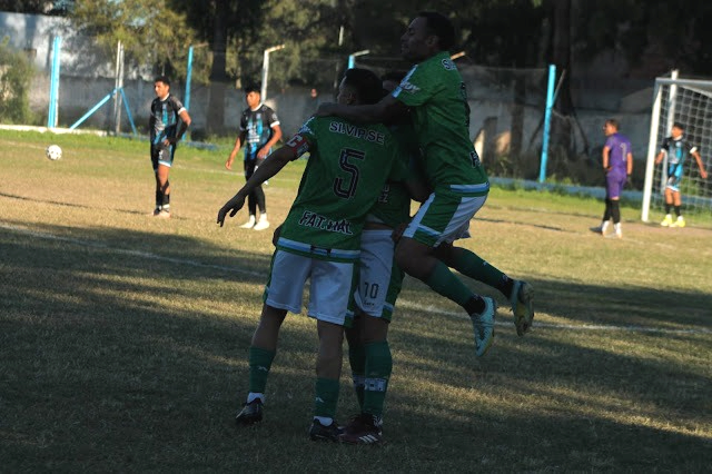 Sportivo Fernández derrotó a Defensores de Forres y llega entonado al clásico