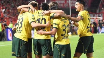 Unión, Instituto y Defensa buscan el último cupo de los octavos del Apertura