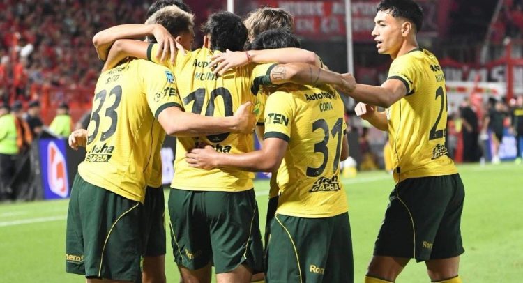 Unión, Instituto y Defensa buscan el último cupo de los octavos del Apertura