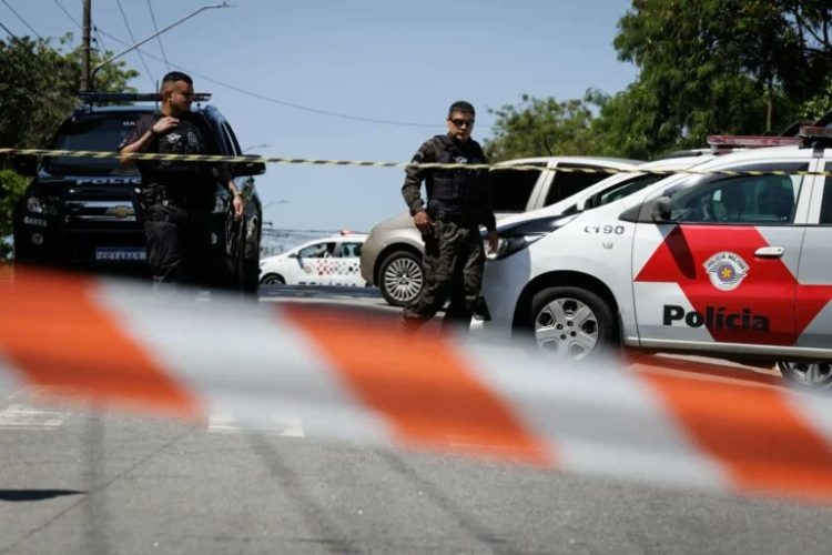 Brasil: estudiante entró armado a una escuela y mató a dos empleadas