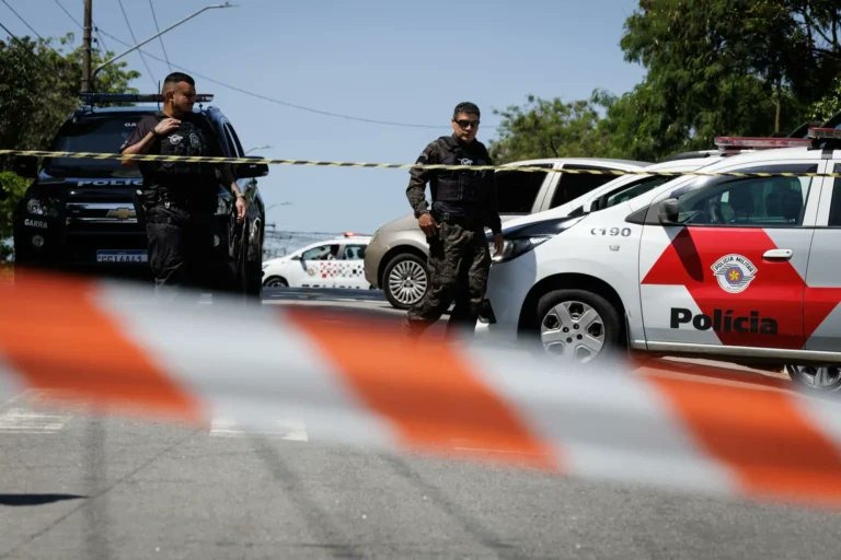 Brasil: estudiante entró armado a una escuela y mató a dos empleadas