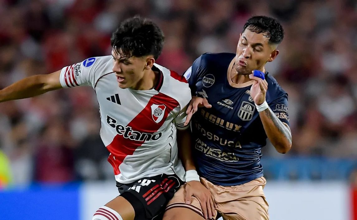 En vivo: Meza adelantó a River pero Carabobo lo empató de penal e igualan 1 a 1