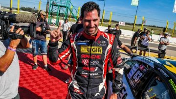 Ardusso ganó en Las Termas y vuelve a liderar el torneo del TC2000