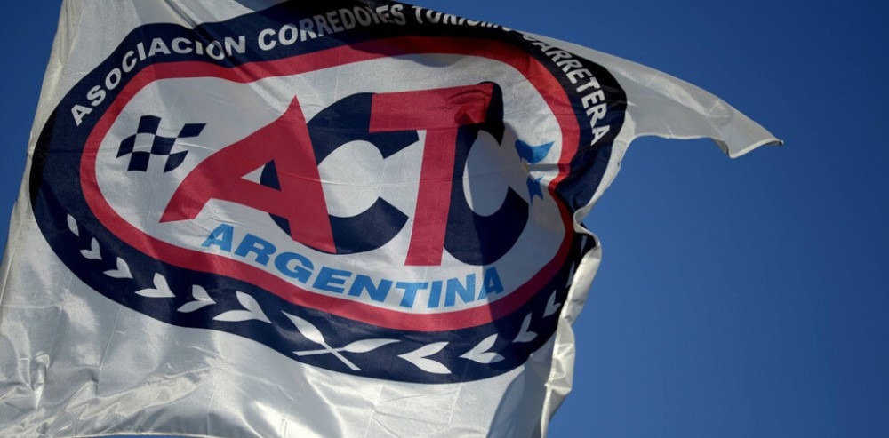 Un micro de la ACTC que volvía de Las Termas protagonizó un accidente grave en la Ruta 9