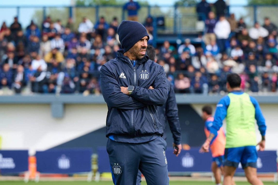 Carlos Tevez dejó de ser el entrenador de Talleres de Córdoba