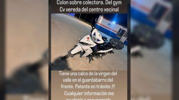 Robaron una moto frente a un gimnasio y piden ayuda para recuperarla
