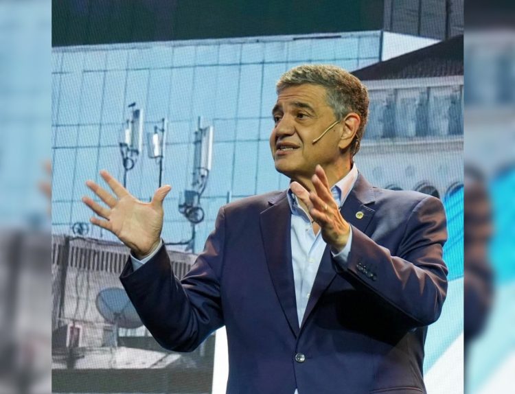 “Los narcos viven con ustedes, no en las Villas”: Increparon a Jorge Macri durante un operativo
