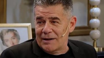 Julián Weich anunció el cierre de su empresa de agua mineral tras 16 años en actividad