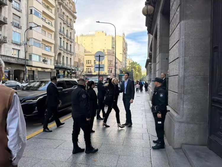 Karina Milei se reunió con Martín Menem y Diputados en medio de la crisis de Adorni