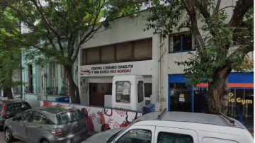 Arrojaron una bomba molotov contra una biblioteca judía en La Plata
