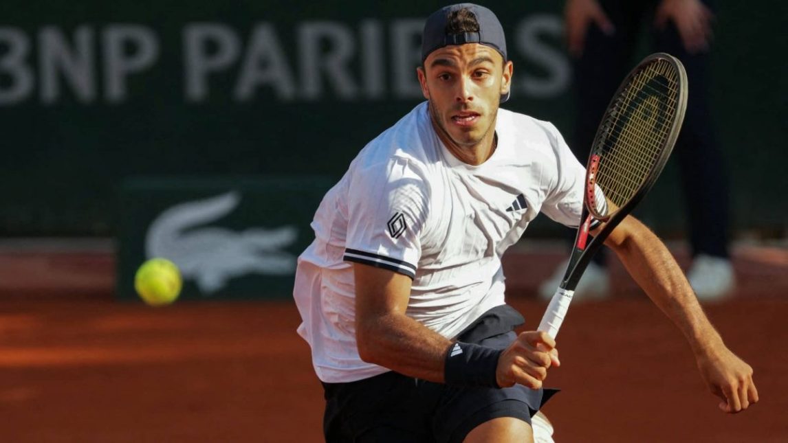 Buen arranque argentino en Roland Garros: ganaron Cerúndolo, Navone y Carabelli