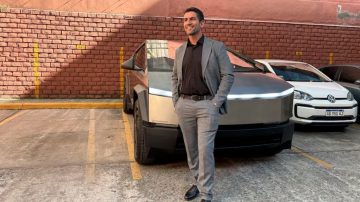 Teslagate: en el peor momento de Milei, su diputado, Manuel Quintar quedó atrapado entre denuncias de negocios con el PAMI y dudas patrimoniales